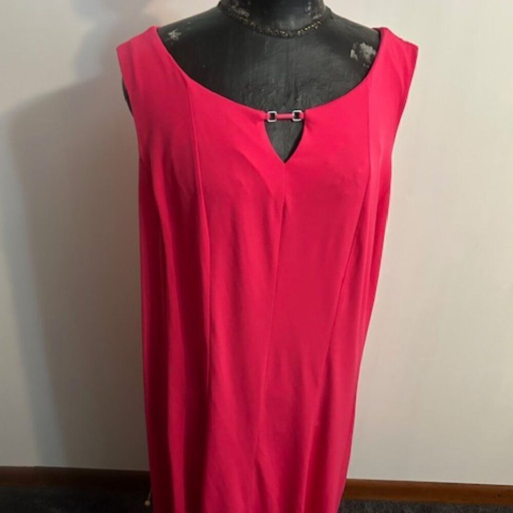 Susan Graver Pink Liquid Knit sleeveless keyhole buckle dress, size 2X